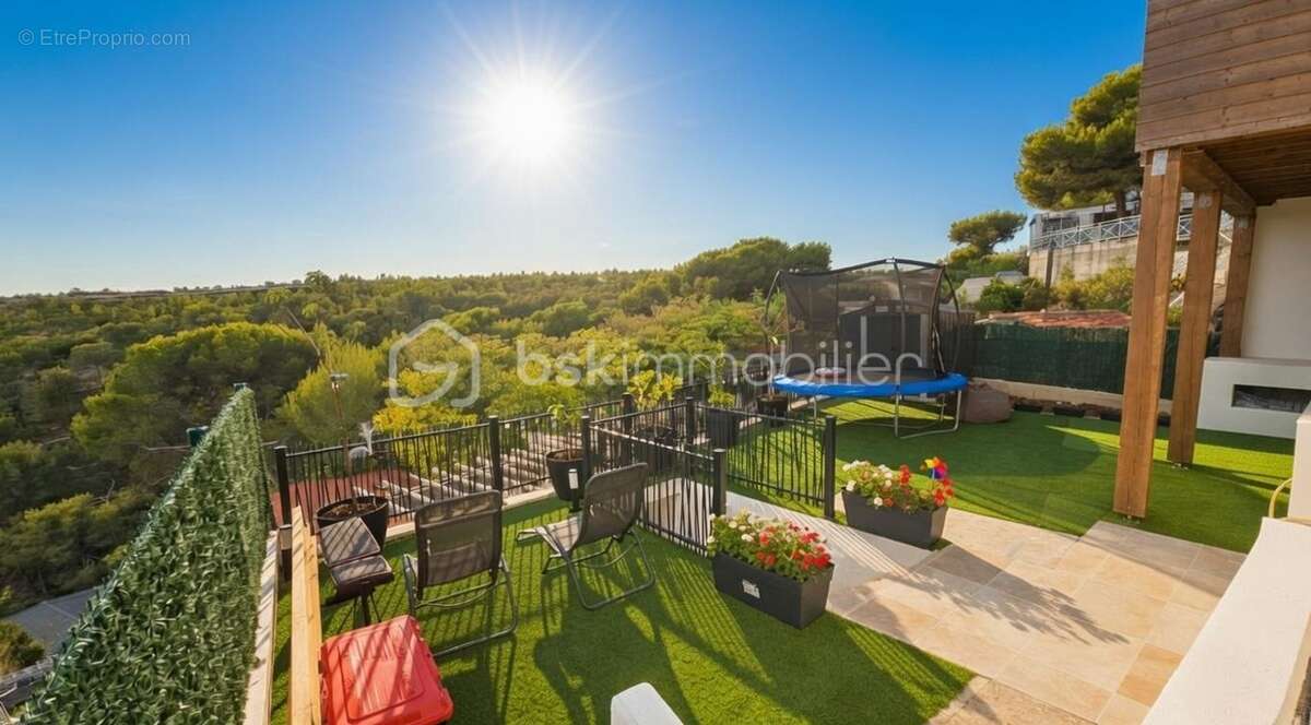 Maison à LE CASTELLET