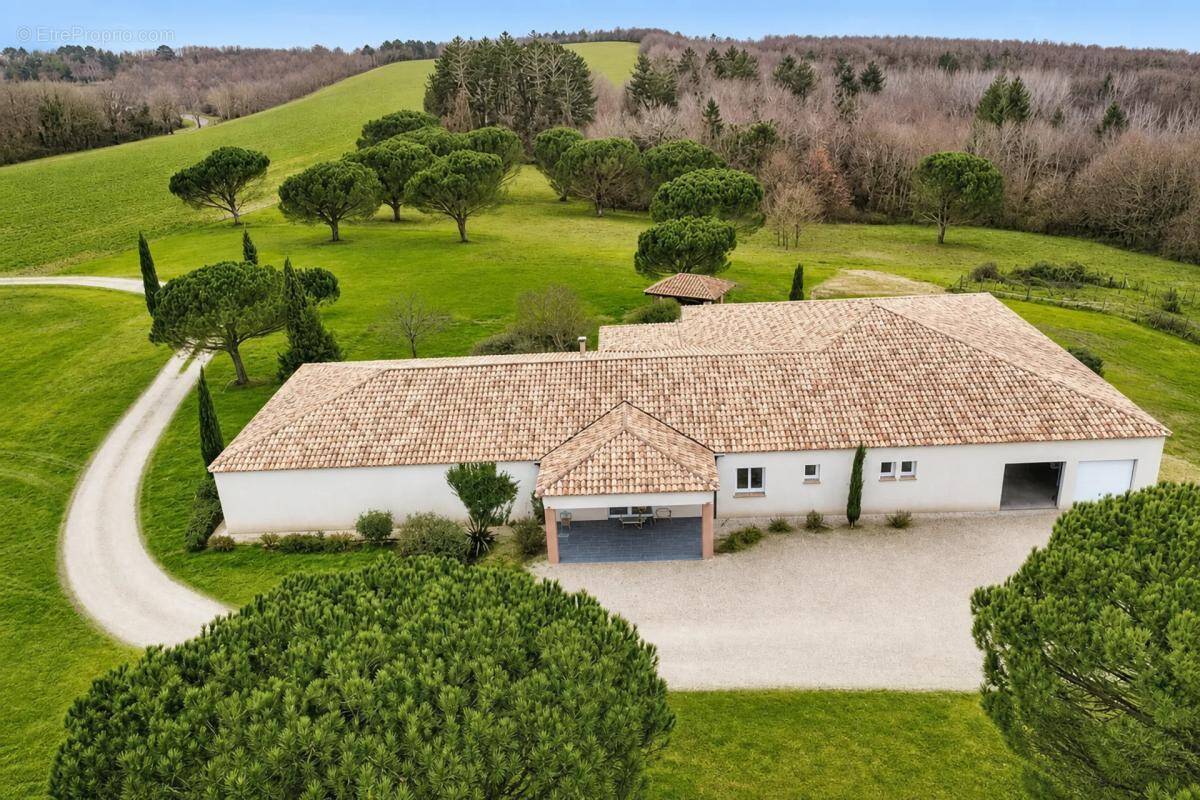 Maison à CABANAC-SEGUENVILLE