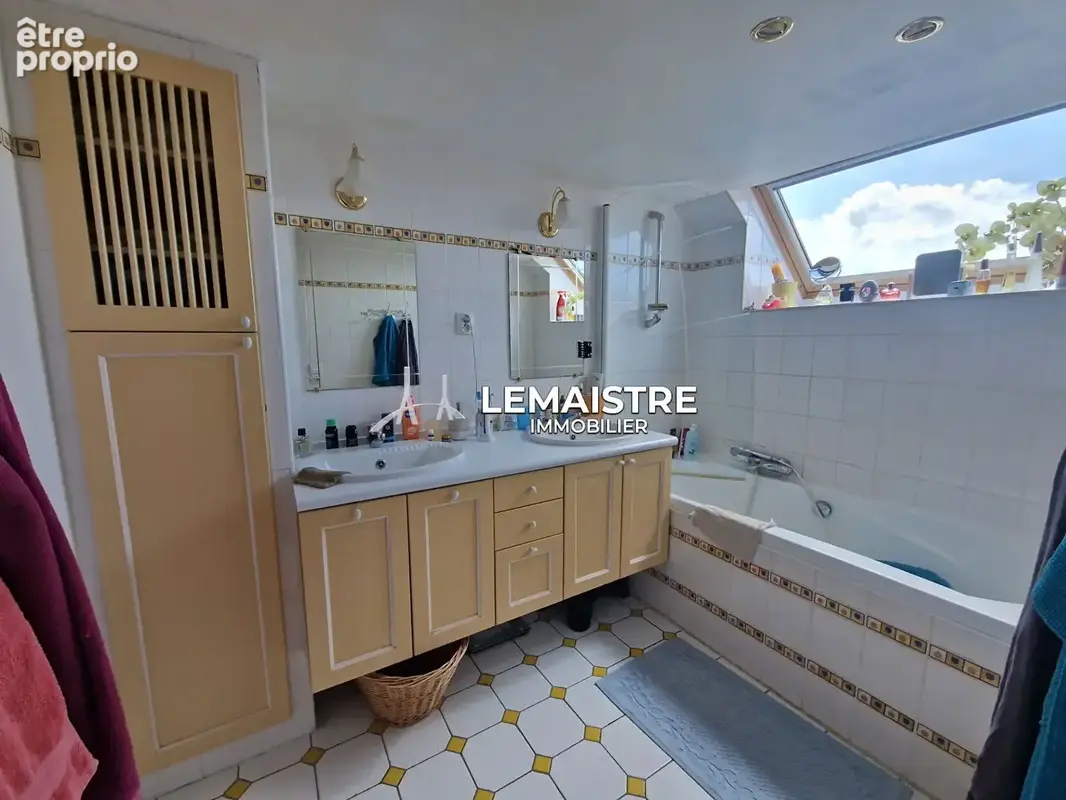 Maison NORMANDE à vendre - A 10 min de  St-Romain - 208 m² - 5 chambres - 3 garages - photo 12
