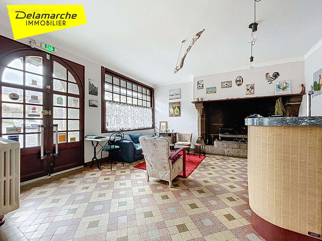 A VENDRE : Maison familiale dans le centre bourg de Pont Farcy - photo 7