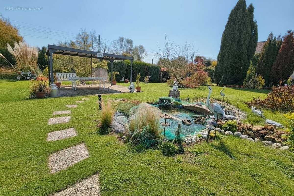 Jardin - Maison à JANVILLE