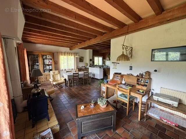 Maison avec vue  sur 1390 m² de terrain. - photo 4