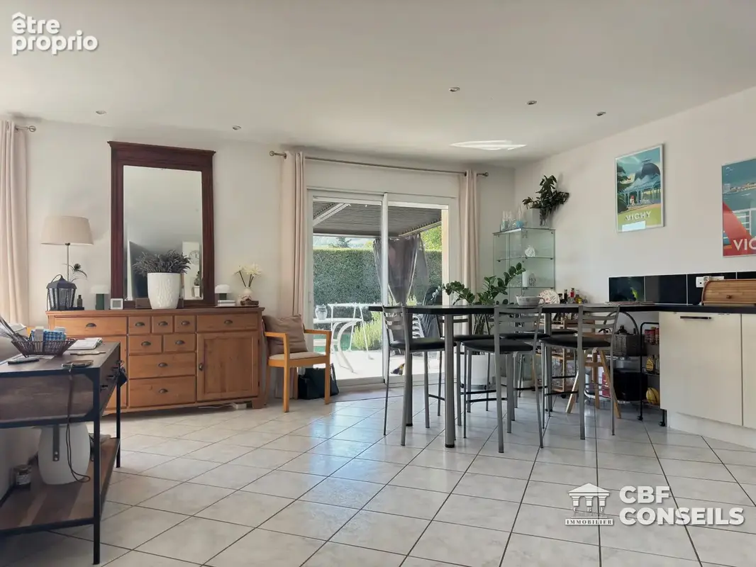 Maison 6 pièces 115 m² à vendre à Les Martres-De-Veyre (63730) - photo 4