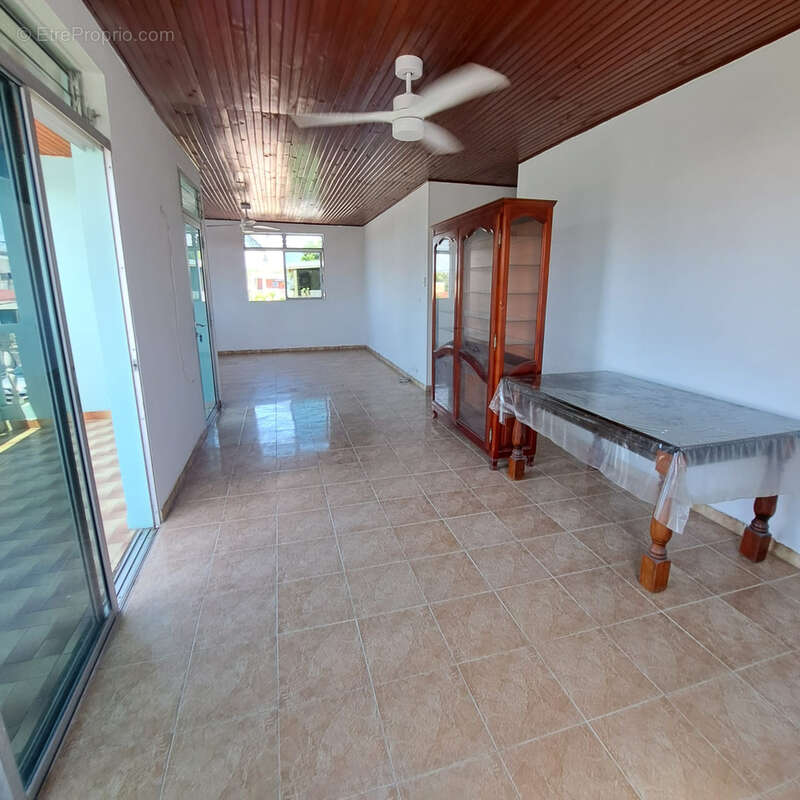 Appartement à LE GOSIER