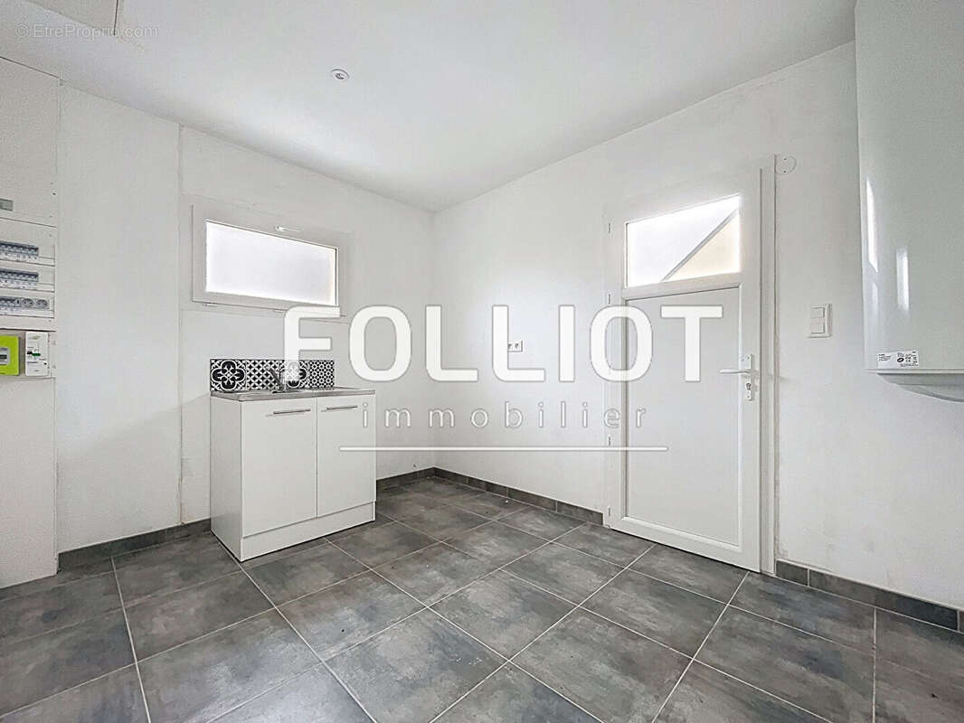 Maison à NOTRE-DAME-DE-CENILLY