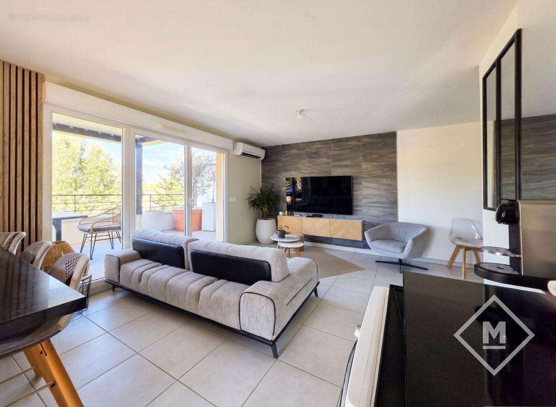 À découvrir sans tarder ! Superbe T3 coup de cœur en dernier étage avec terrasse de 40 m² – Château-Gombert - photo 8