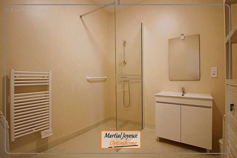 Appartement à FOUGERES