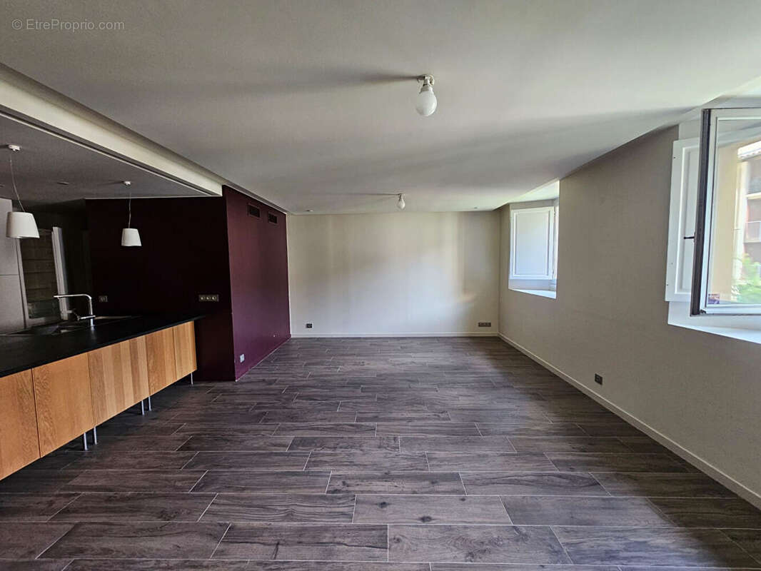 Bureaux de 146,97 m2  avec 2 places de parking à Aix En Provence cours Mirabeau - photo 11