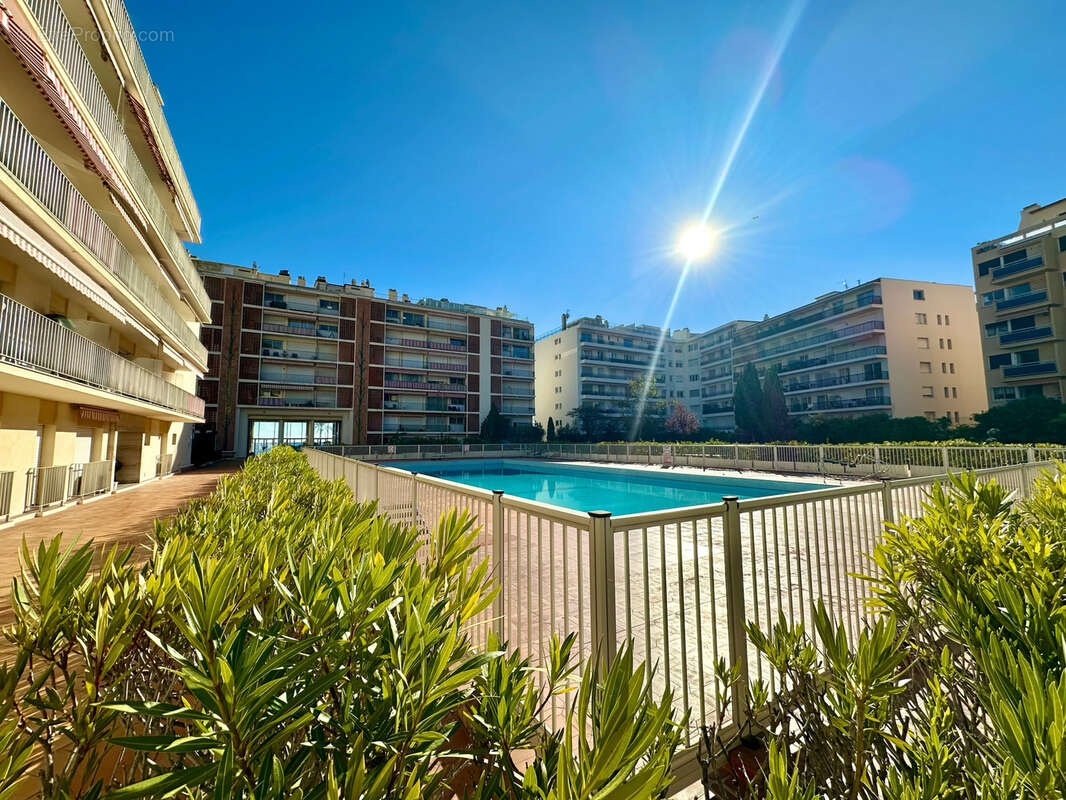 Appartement à ROQUEBRUNE-CAP-MARTIN