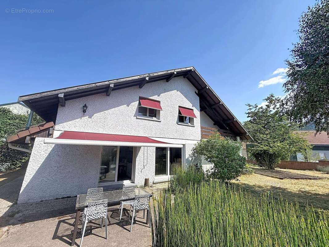 Maison 202 m² à Saint-Ame  - photo 9