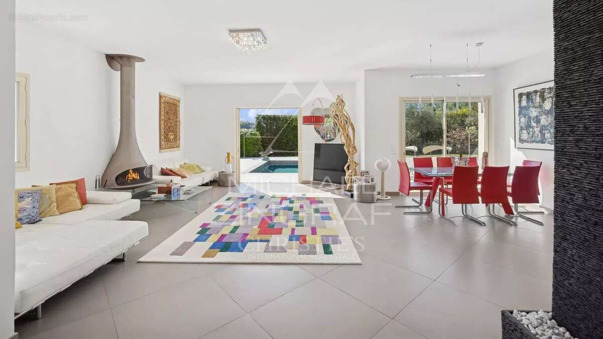 Villa avec piscine à Grasse, à 5 minutes d'Opio – 340 m² – Terrain de 5 000 m² - photo 5