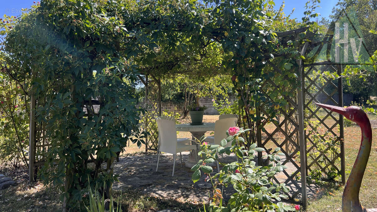 Maison de type longère - 1 ha de terrain - photo 2
