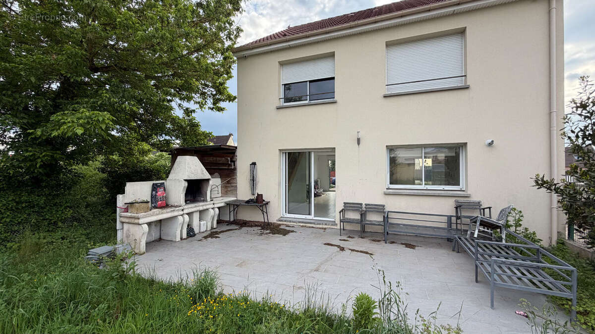 Maison à CORBEIL-ESSONNES