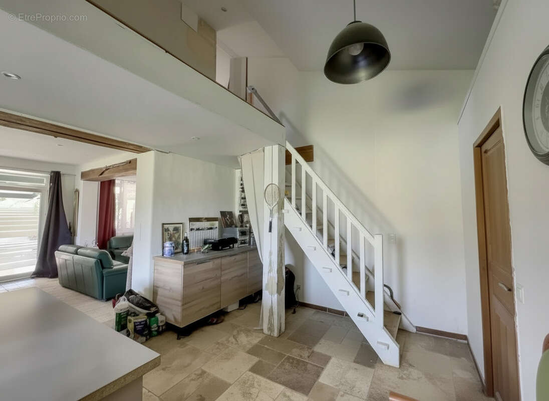 Maison à SAINT-ASTIER