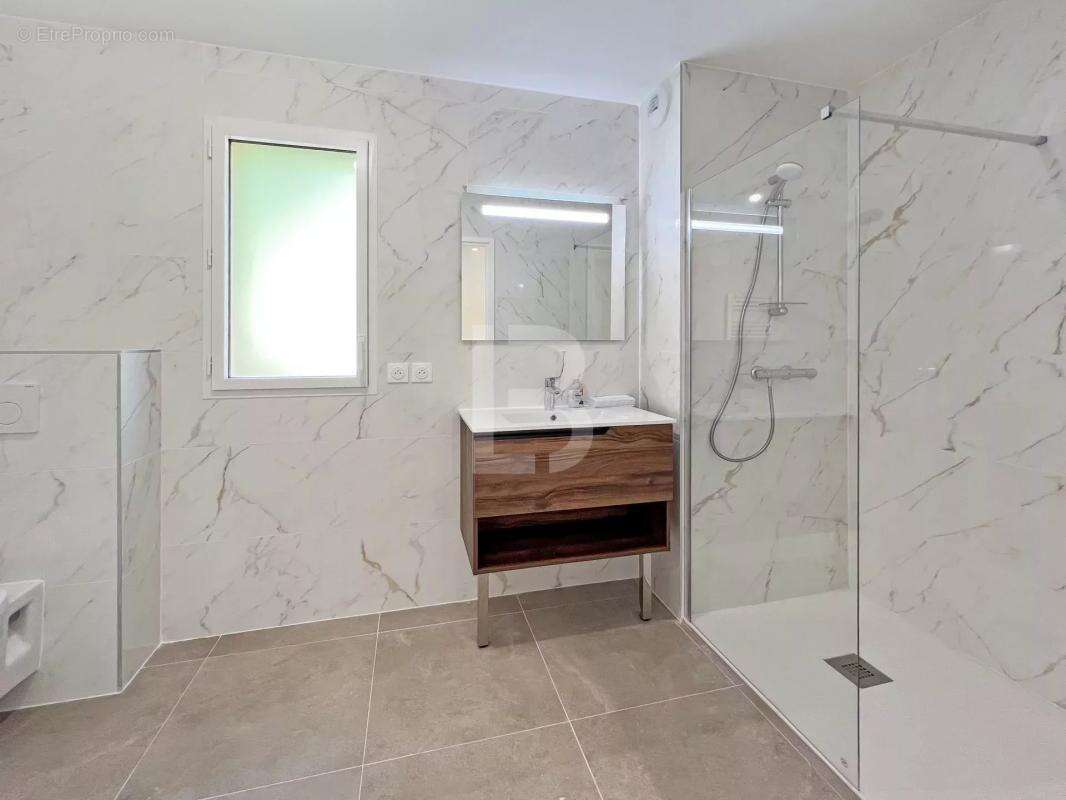 Appartement à LA TURBIE