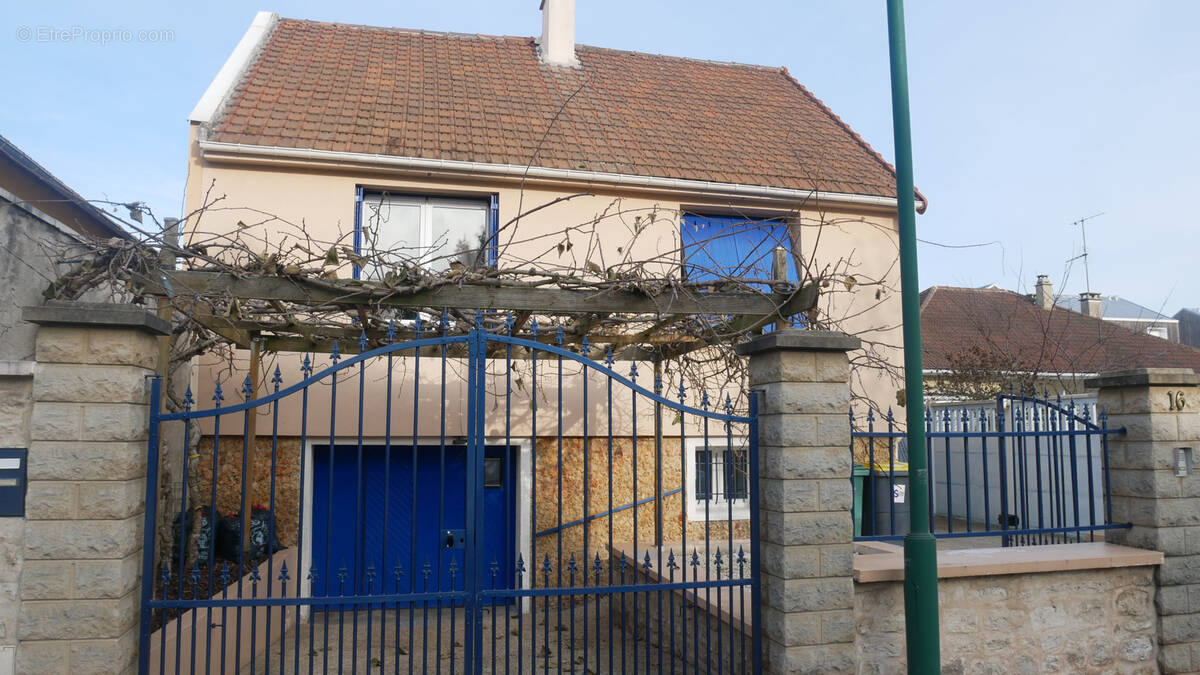 Maison à MANTES-LA-VILLE