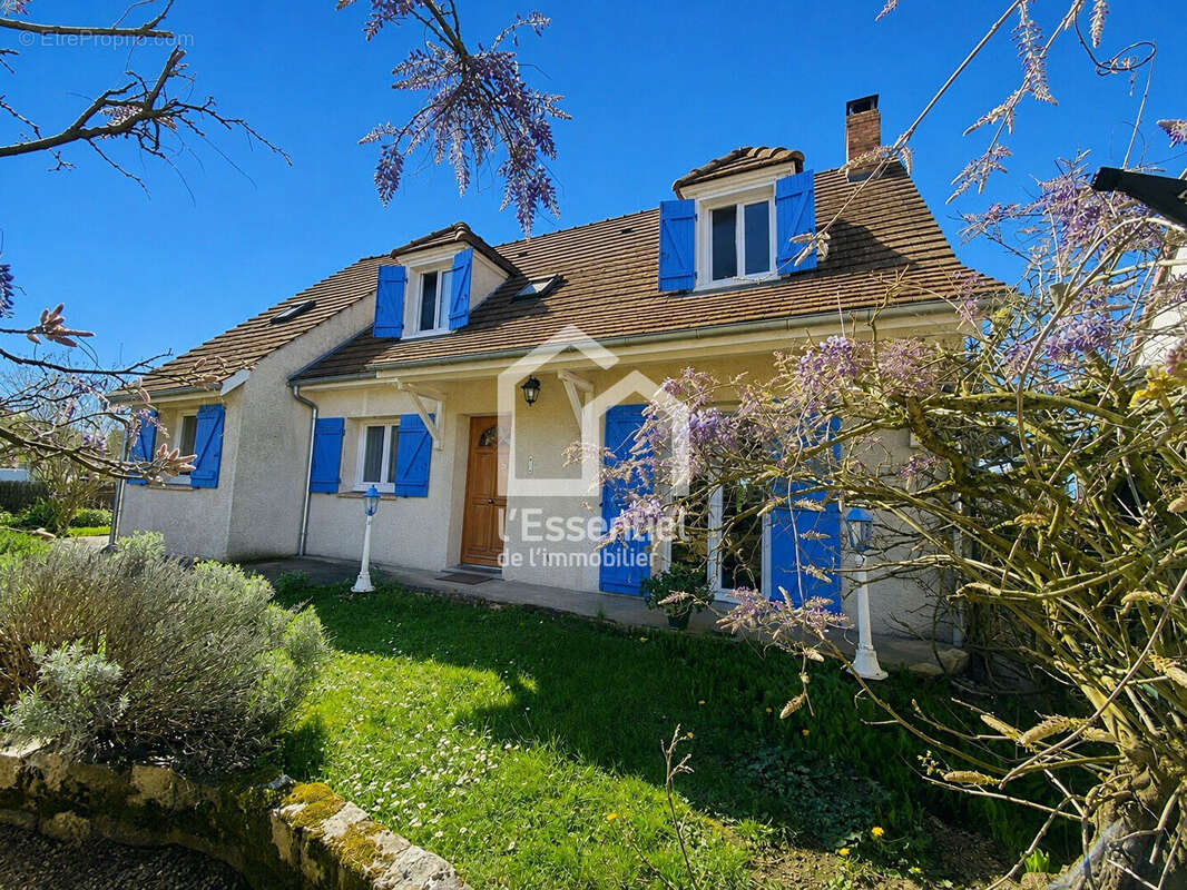 Maison à VAUX-SUR-SEINE