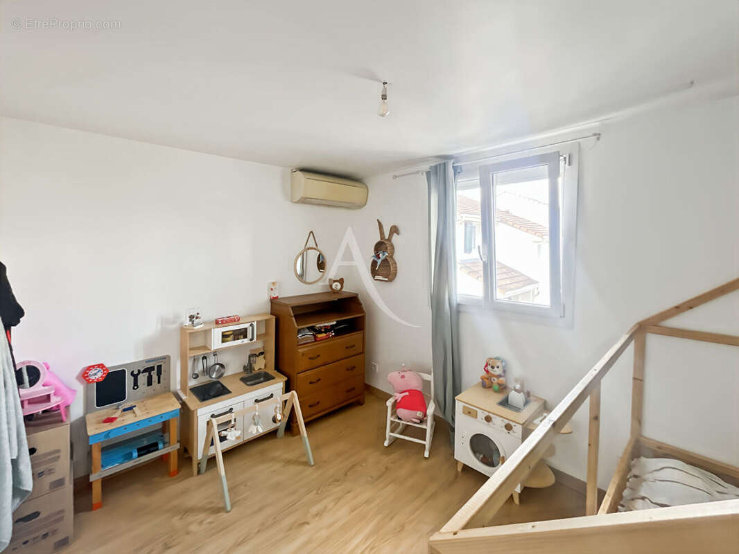 Maison à LES MUREAUX