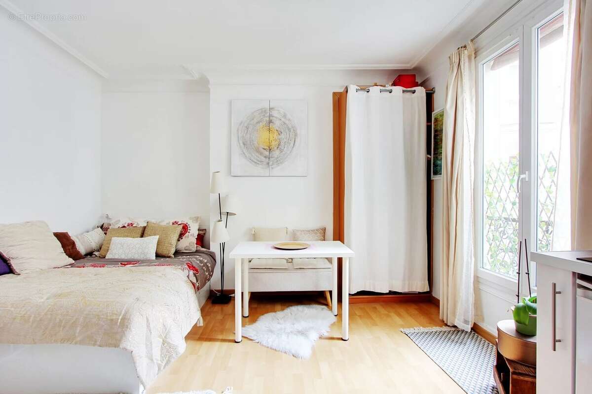 Appartement à PARIS-2E