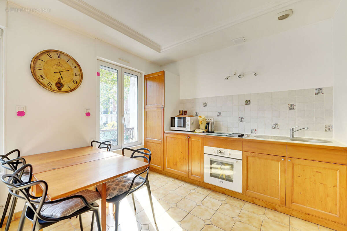 Appartement à PARIS-12E
