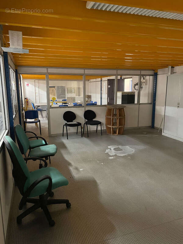 Commerce à SAINT-JUNIEN