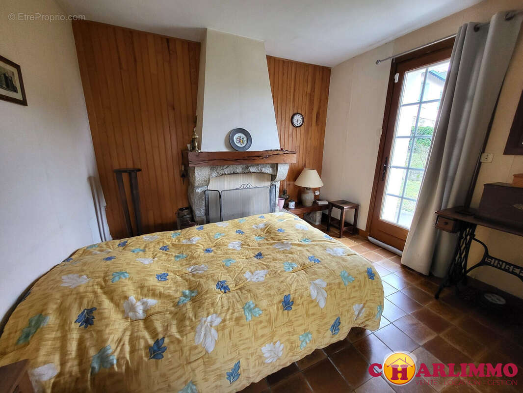 Maison à SAINT-JUNIEN