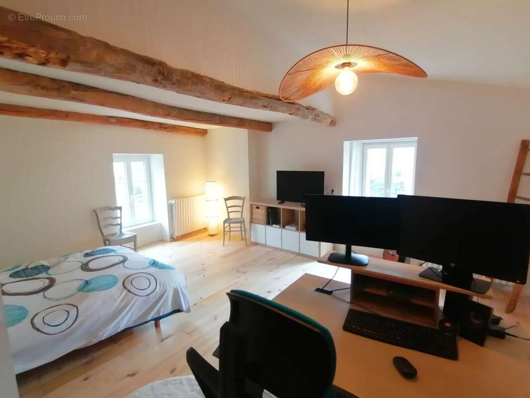 Maison à SAINT-GERVAZY