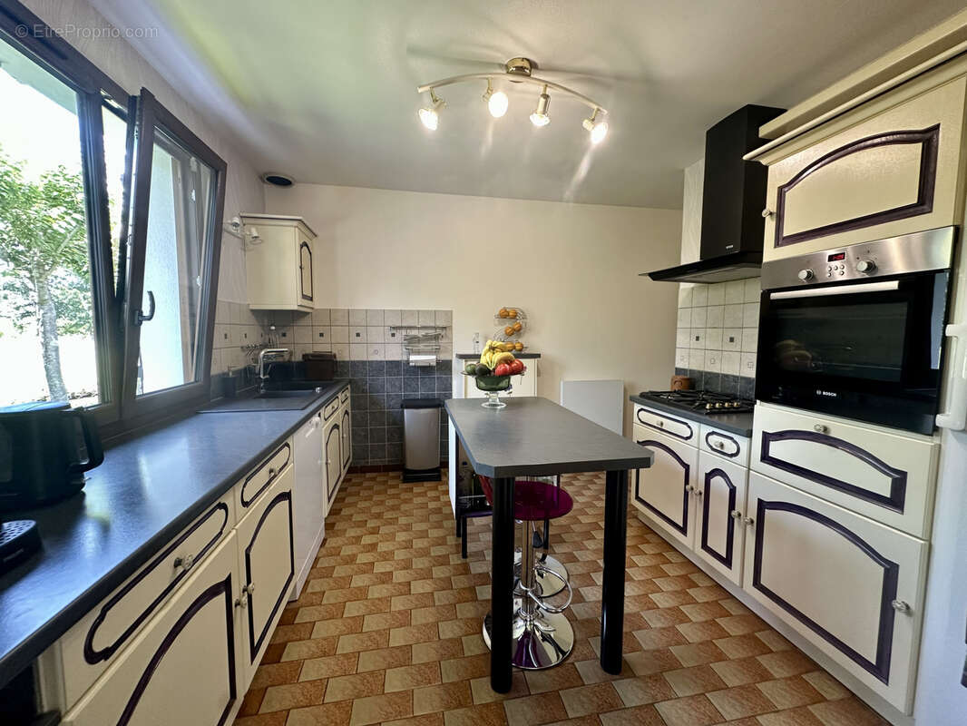 Belle maison familiale de 185 m2   Un véritable havre de paix en bord de rivière - photo 5