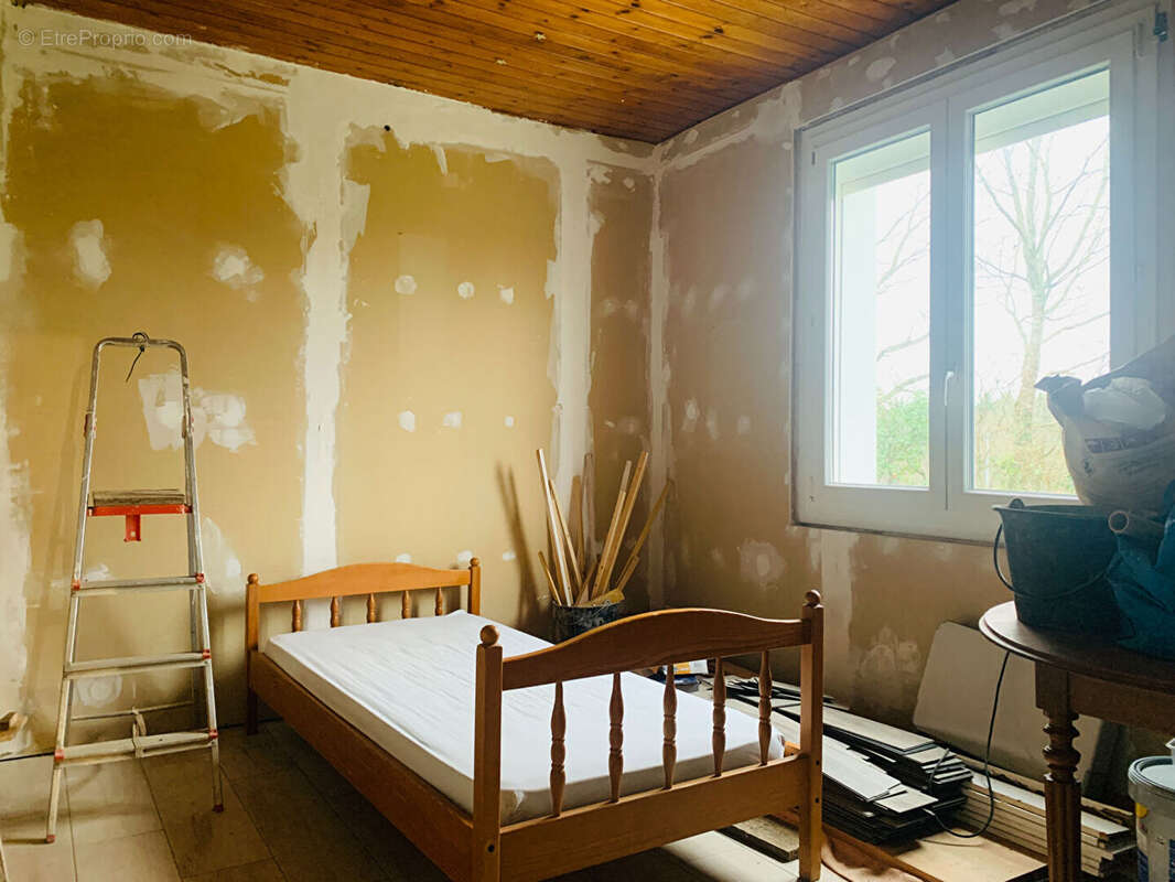 Maison à SAINT-CHRISTOPHE-DU-LIGNERON