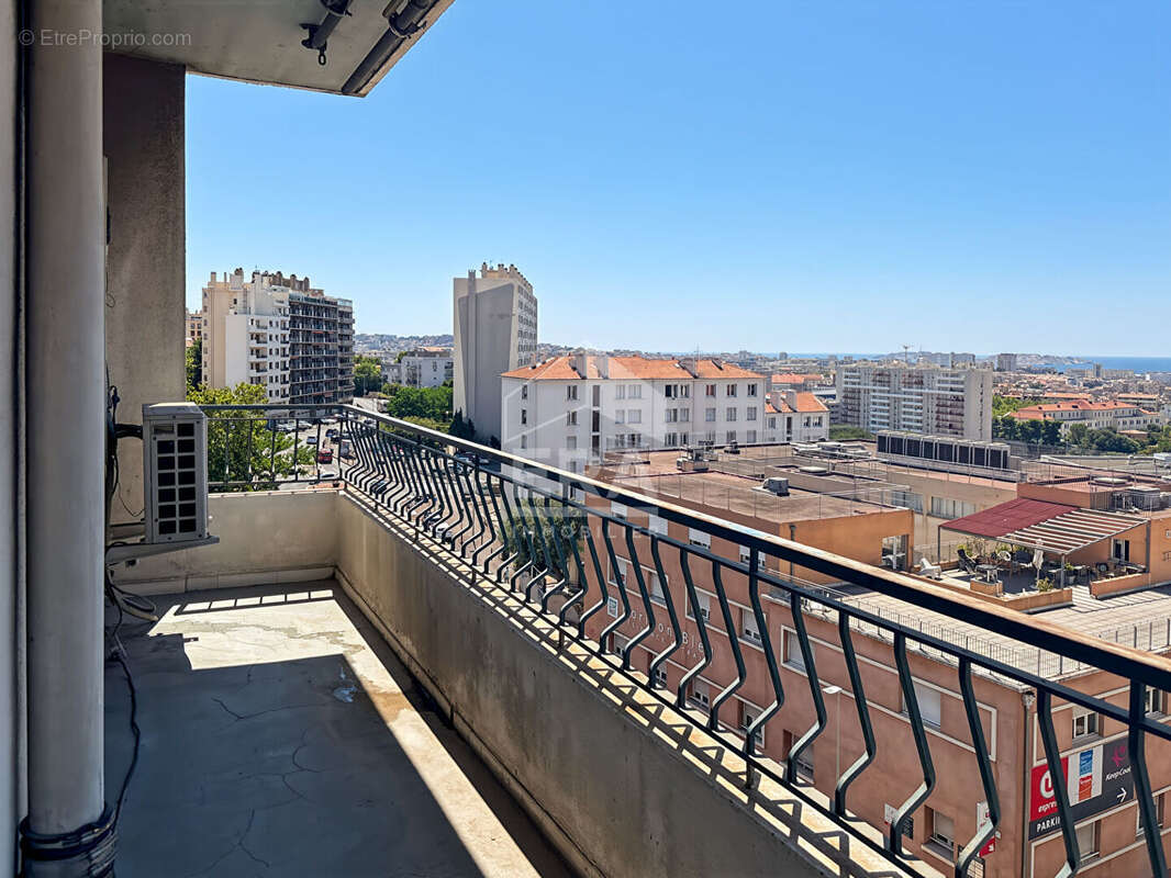 Appartement à MARSEILLE-4E