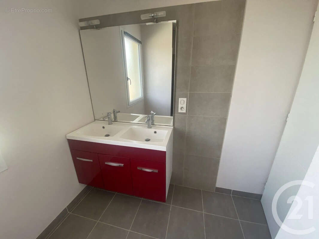 Maison à L'ISLE-D'ESPAGNAC