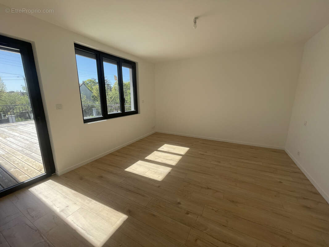 Maison à FRENEUSE