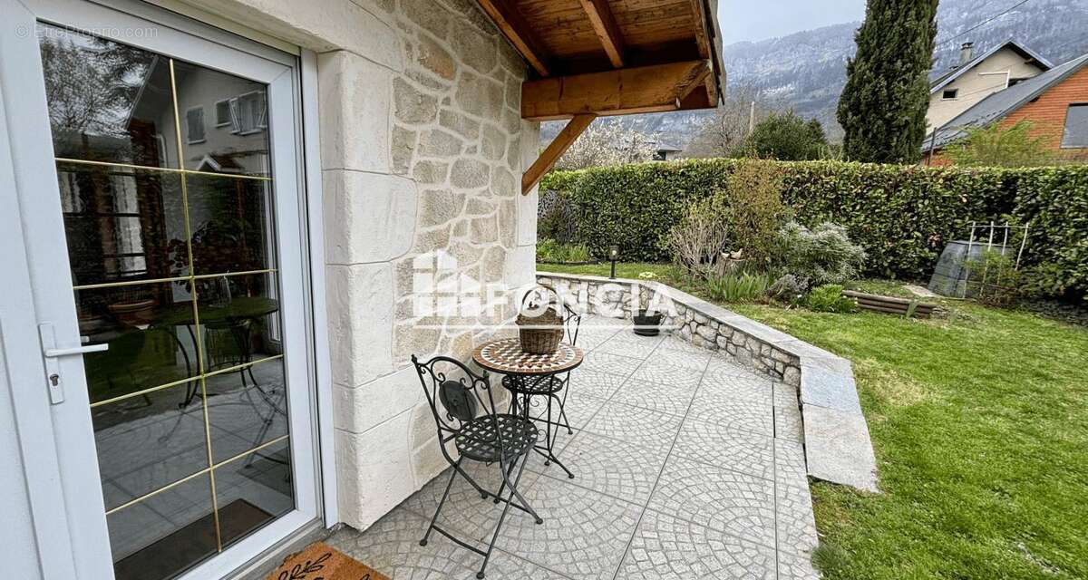 Maison à MOUXY