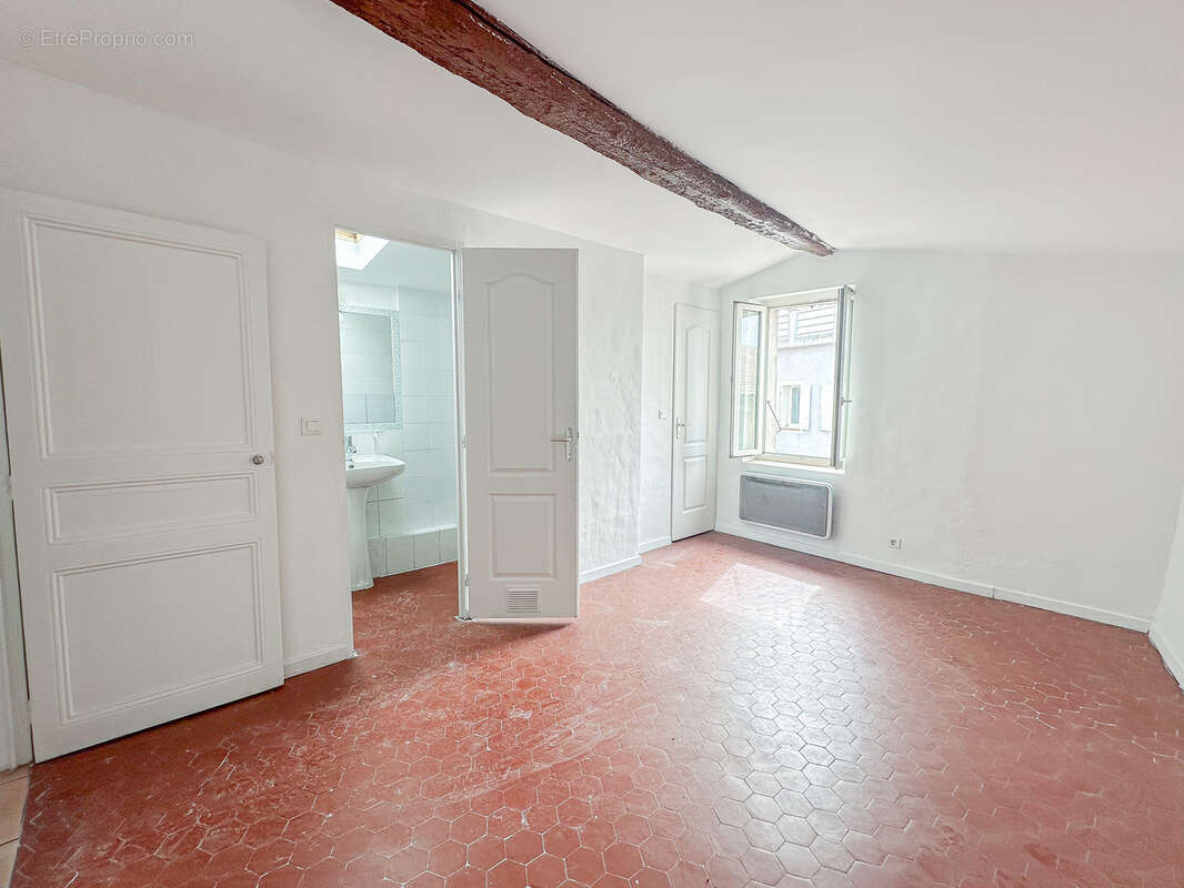 Appartement à MARSEILLE-12E