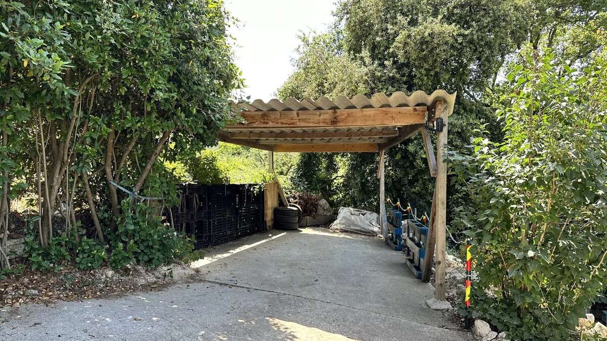 Deux maisons mitoyennes et un appartement avec jardin et garage - photo 14