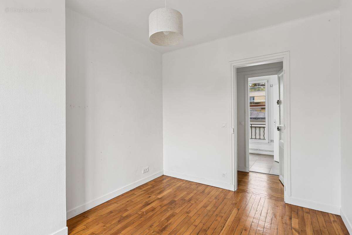 Appartement à PARIS-20E