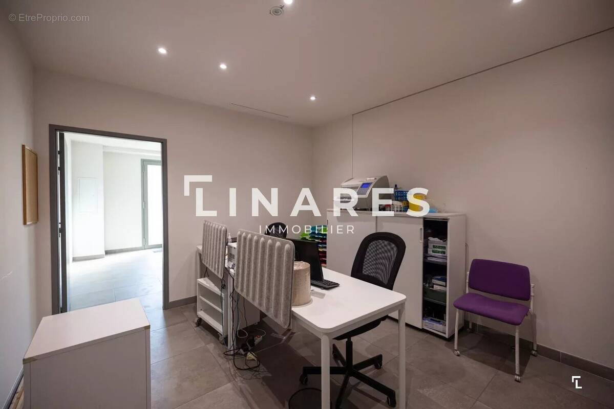 Commerce à SAINT-REMY-DE-PROVENCE