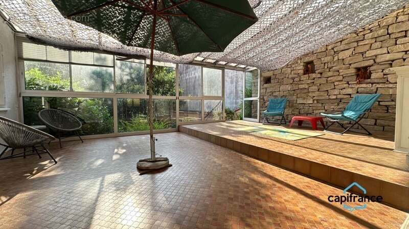 Saint Sulpice La Pointe , Maison de ville T8 de 208 m², terrain de 470 m2+atelier+caves - photo 6