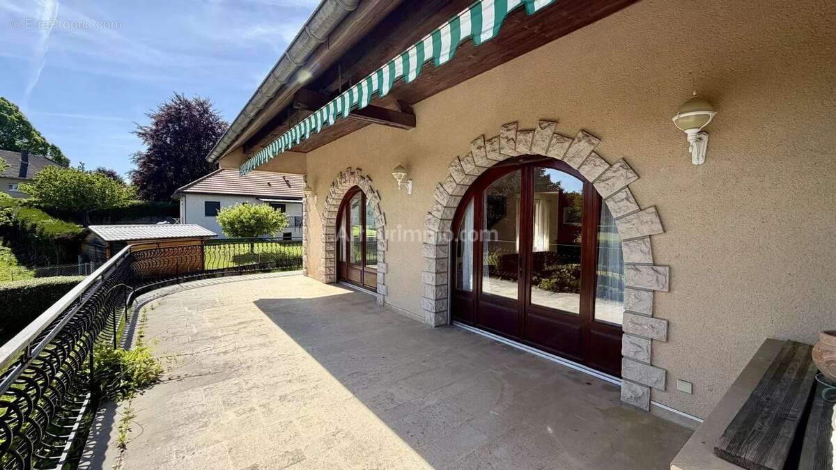 Maison à DOLOMIEU