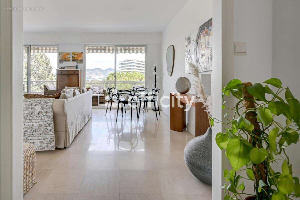 Appartement à MARSEILLE-8E