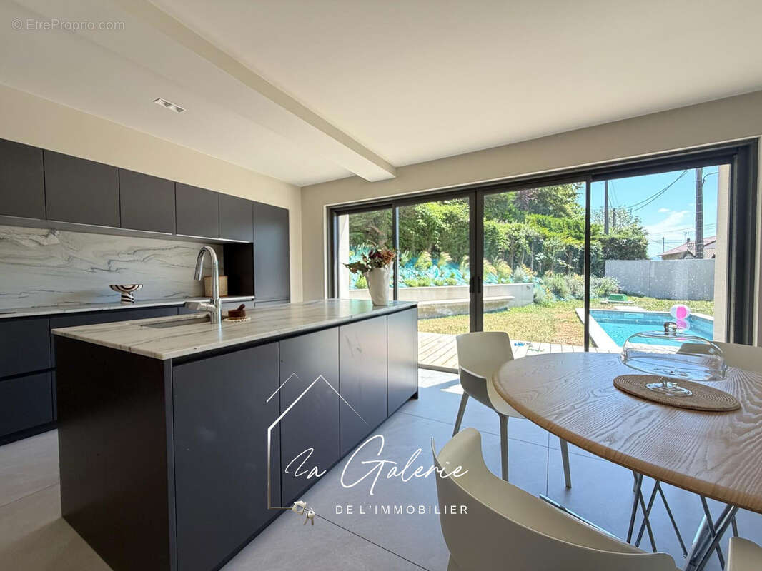 Maison contemporaine secteur clemencieres a saint martin le vinoux - photo 6