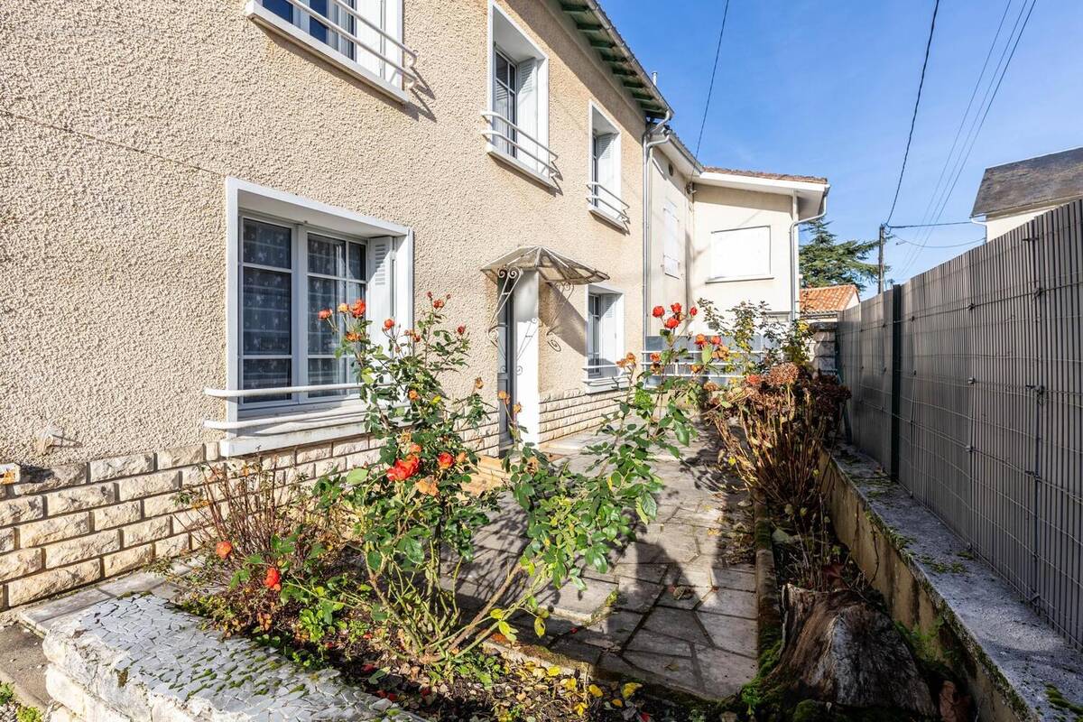 Photo 1 - Maison à LONNES