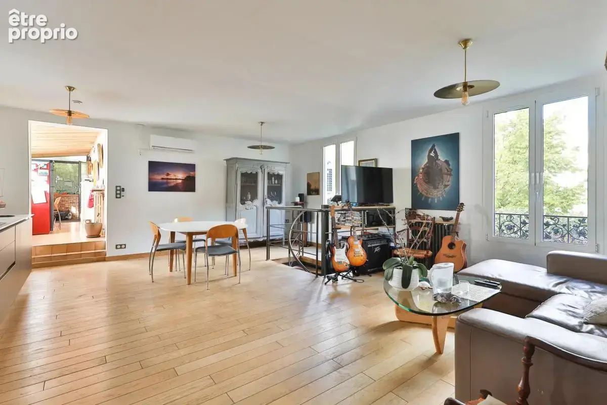 Maison de 6 pièces de 143 m² à Issy-les-Moulineaux - photo 4