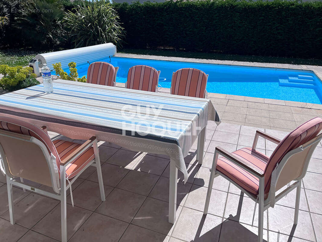 Maison à LA BREE-LES-BAINS