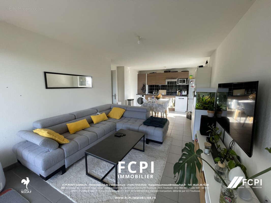 Appartement trois pièces 63 m2 - CUGNAUX - photo 4