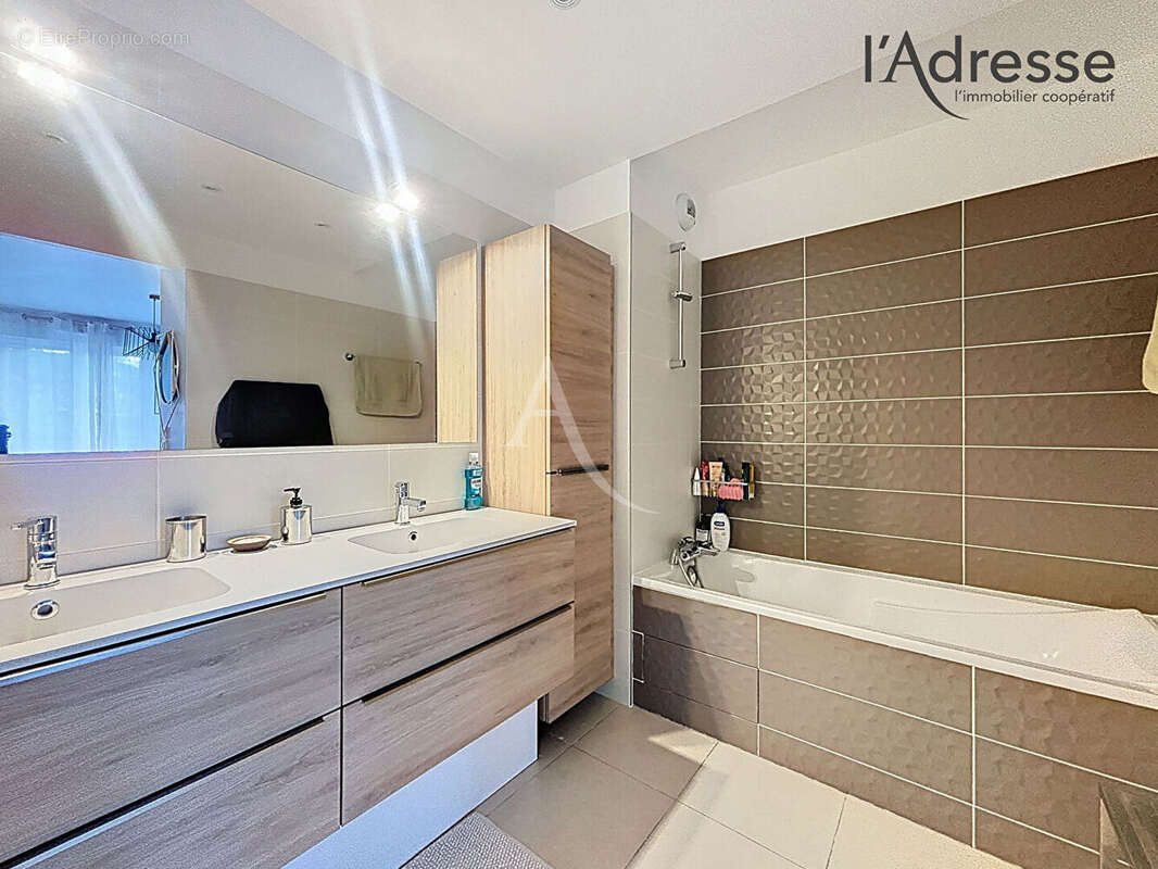 Appartement à SURESNES