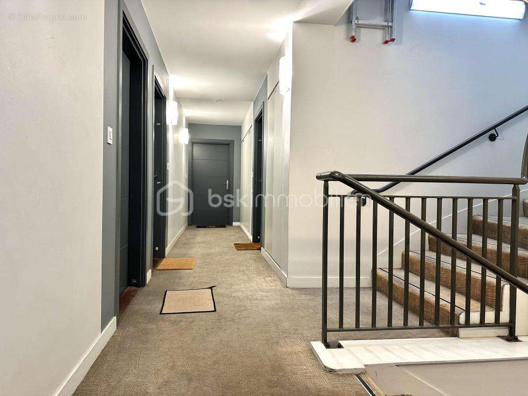 Duplex 3 pièces – 68 m² – Parking - Loggia - Pontoise Saint-Martin - photo 8