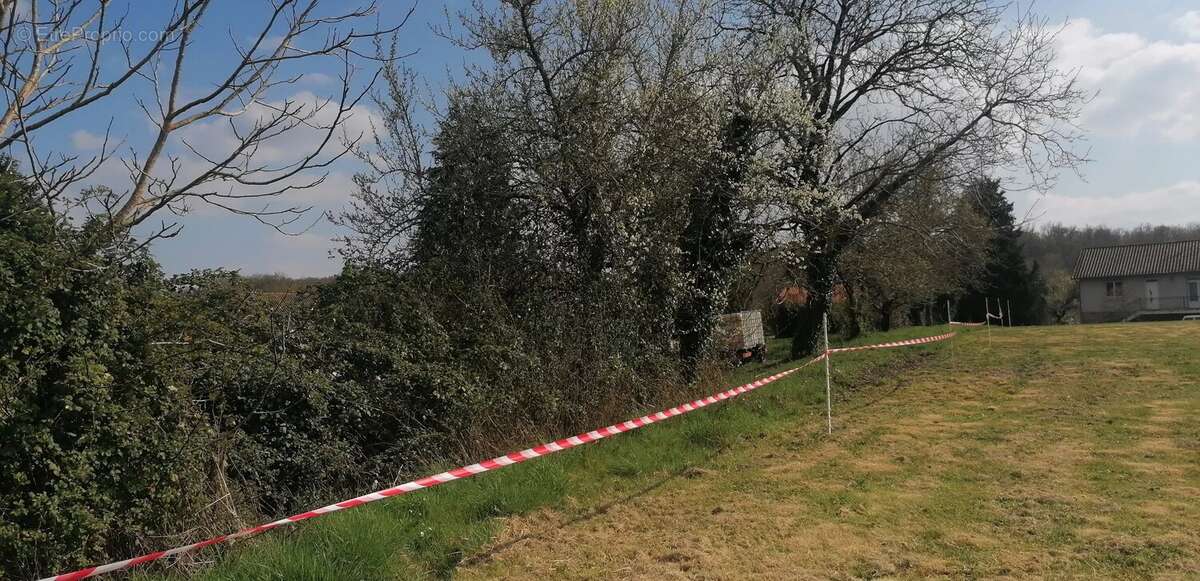 Terrain constructible - rare sur le secteur ! - photo 2