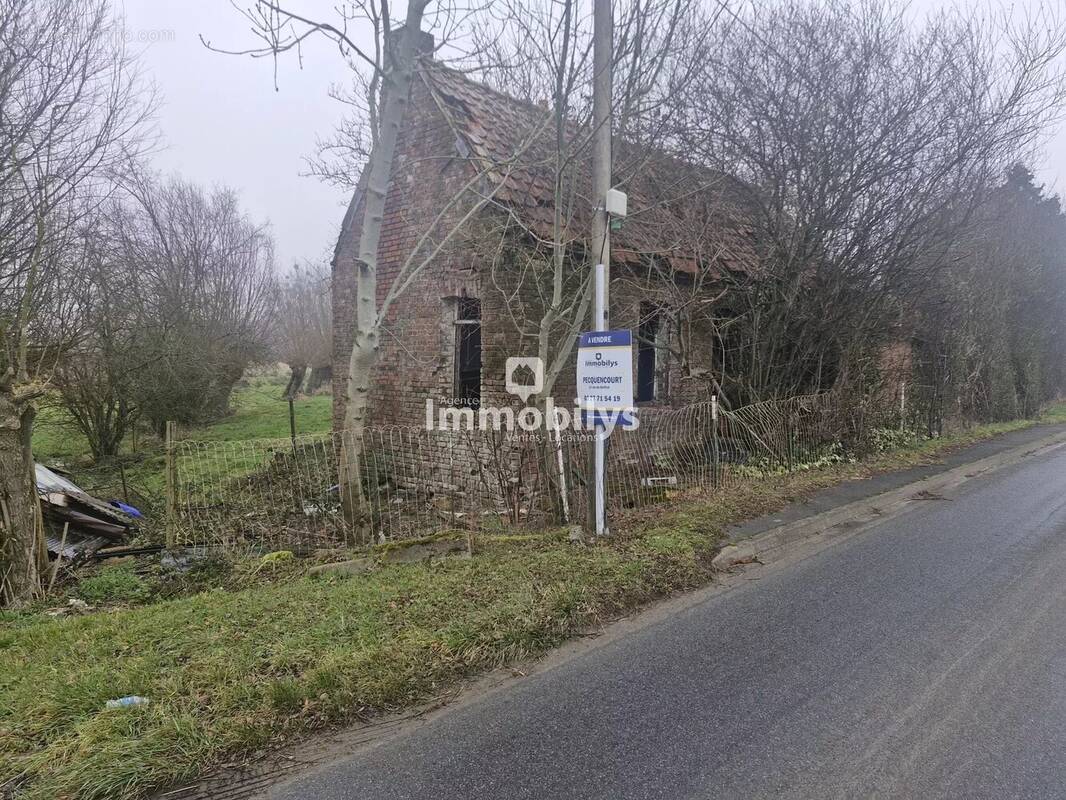 Maison à FONTAINE-AU-BOIS