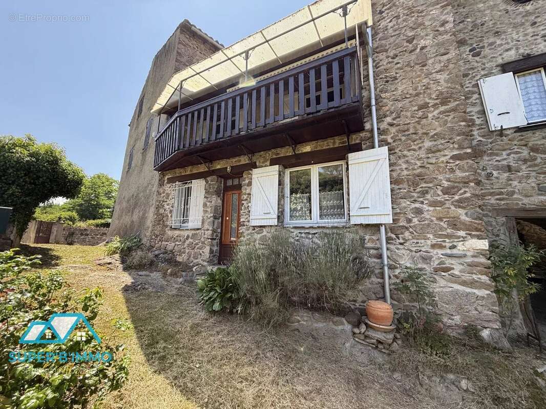 Maison à VILLENEUVE-D&#039;ALLIER